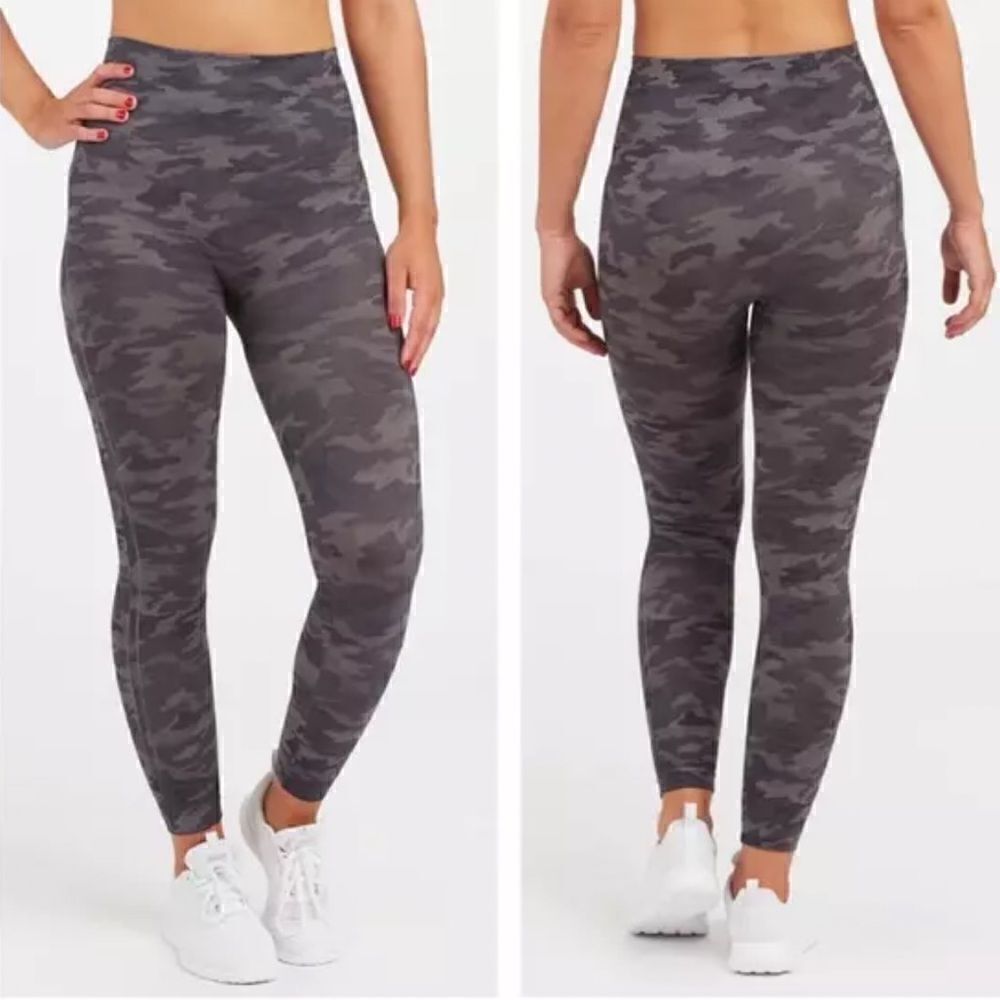 Spanx Look At Me Now Seamless Gray Camo Leggings